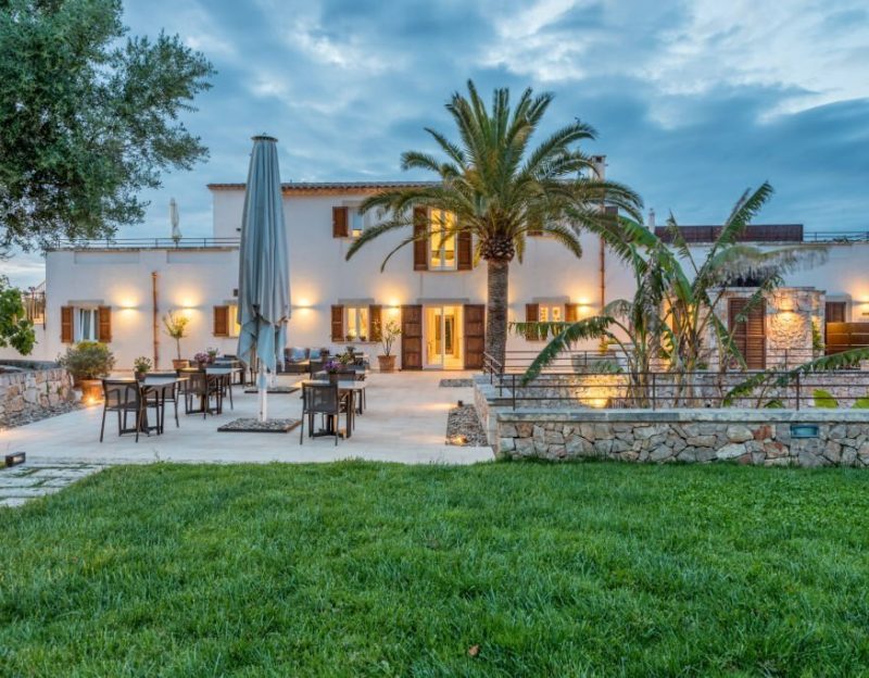 Villa-Landscaping.jpg